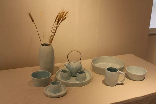 张学友金馆长黑人问号想看网红表情包快来广美艺术展