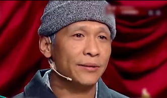 宋小宝录节目突发状况被担架抬进救护车