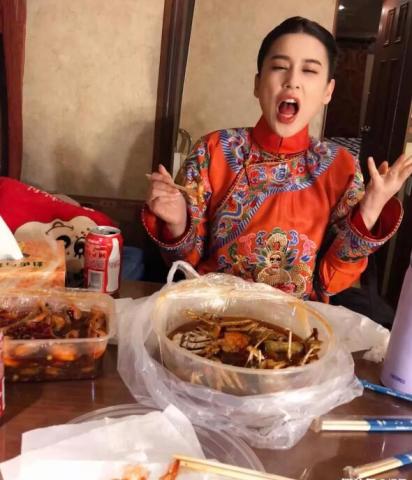 瘦成棍表情包潮菜