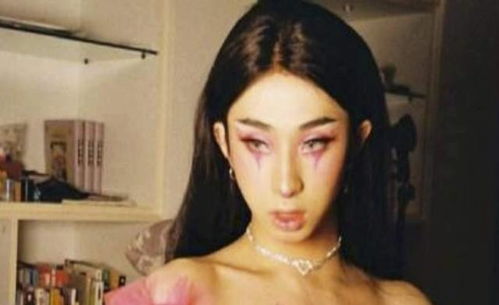 伊能静儿子因穿女装化浓妆惹质疑,网友喊话警惕孩子异装癖