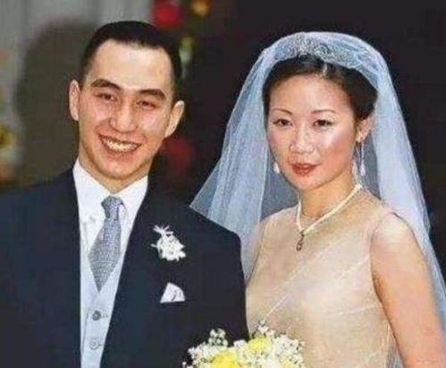 赌王一生风流,可二房儿子何猷龙专宠初恋只生一个显得格外难得