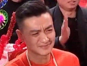 央视元宵晚会演学猫叫周一围演技不行啊,这表情也太真实了