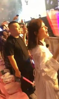 杨幂诈捐风波案胜诉欧阳娜娜发文强调政治立场奶爸冯绍峰胖啦
