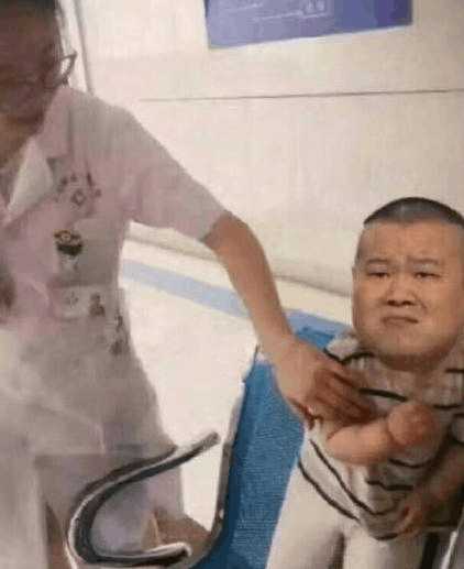 岳云鹏p图,几步就把自己p成吴彦祖