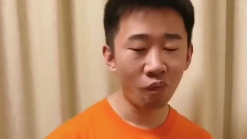 杨迪模仿刘敏涛唱歌,这表情管理太到位了,不愧是资深的演员
