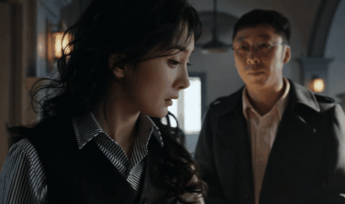 摇头晃脑,表情狰狞,37岁杨幂带来85花教科书式演技