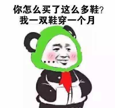 开心时间早上起车,一只白色小狗在车后晃悠,也没在意老公