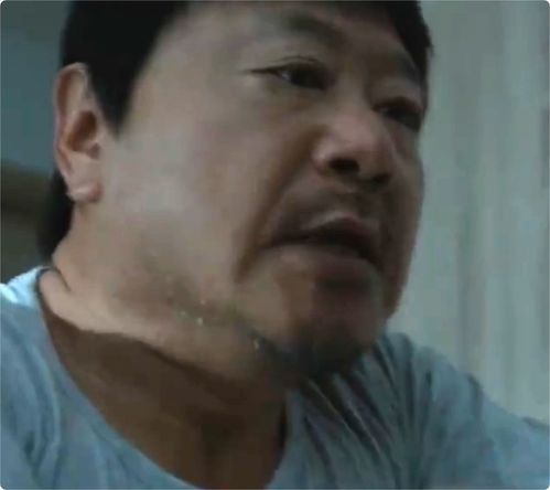 不会演别尬演范伟一段劳改犯出狱戏,让观众看清演技有多假