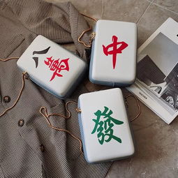 大s草莓包登热搜,其实还有龙虾包乌龟包,奇形怪状的包都在这了