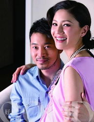沙溢胡可甜蜜写真曝光甜蜜亲吻大肚爱妻