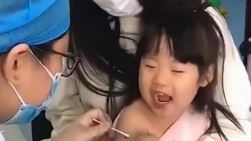 小孩打针表情管理收放自如,家长她竟然没哭,护士怀疑自己能力