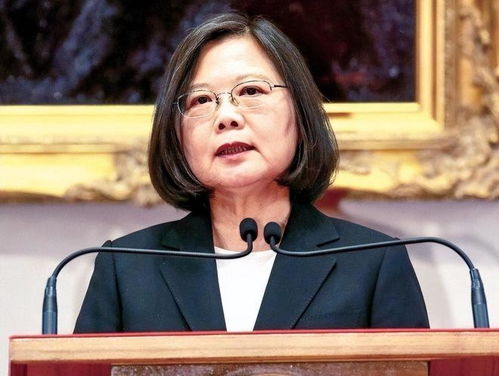 搞笑乌龙蔡英文原发言人误信其真博士,又让伦敦帮忙洗地