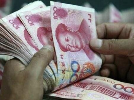 婚礼当天,婆婆大方给三万改口费,儿媳拆开红包后怒提退婚