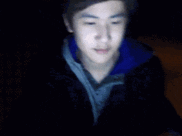 搞笑gif后面妹子露出了受不了的表情