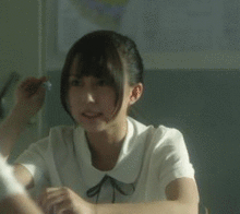 搞笑gif姑娘这一笑让人陶醉啊