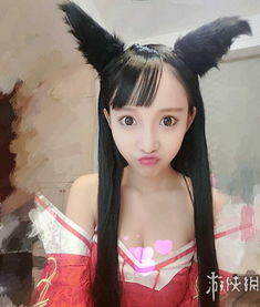 校花级电竞女神cos英雄联盟阿狸白嫩长腿太吸睛