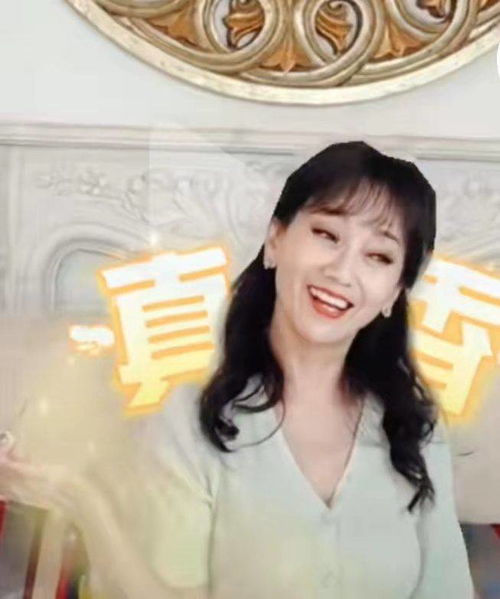 赵雅芝拍视频,竟被儿子警告不许做家务,表情得瑟温馨有爱