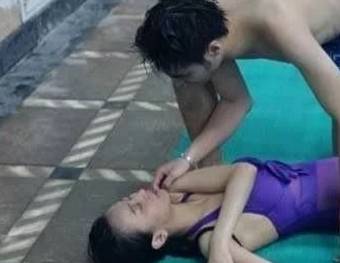 男子救下溺水女孩,当要人工呼吸时,掰开嘴巴后瞬间愣了