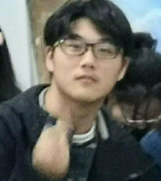 学生自主发展与服务中心招新人文讲座部欢迎你