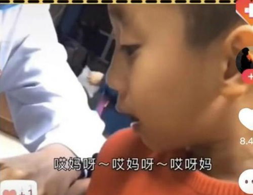 男孩打针视频走红,唐僧式碎碎念安慰自己,还会讨好医生