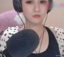 乔碧萝将彻底永封,真实姓名亮了,网友奶奶辈的直播
