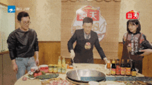 炒菜做饭翻炒厨师gif动图动态图表情包下载soogif