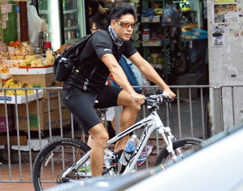 最凶残反派曾被传出柜,因吸du被拘欲跳楼自杀,55岁乌鸦哥转行从商传年底结婚