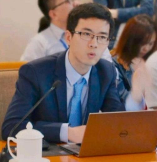 华东政法大学教师现身说法,不应反对师生恋,网友胡说八道
