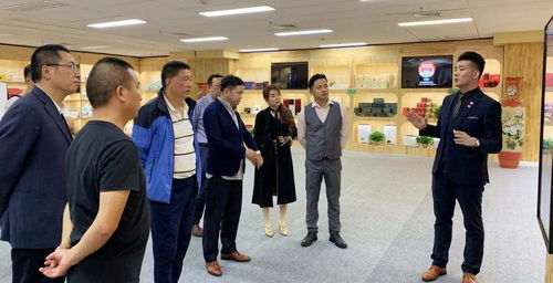 健德动态热烈欢迎市政领导及企业家一行来访健德集团观摩交流