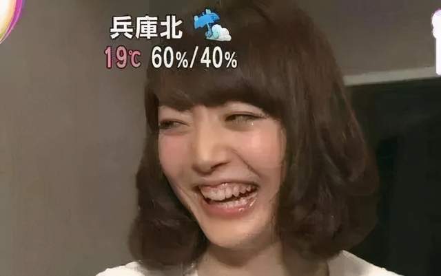 杨超越靠它上央视新闻,洪世贤借它翻红,明星表情包的黑黑红红