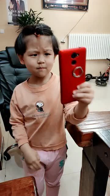 这小表情这么丰富,你幼儿园的老师知道吗哈哈哈