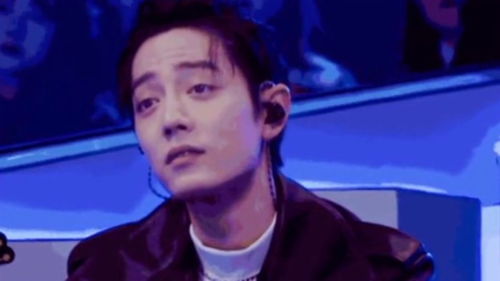 肖战一个可爱的憨憨,一旦接受了这个设定以后,就再也无法直视哥哥的小表情