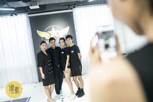 游乐王子靠表情包再度走红,淡出演艺圈创业造新星