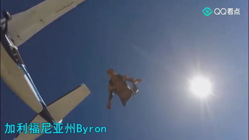 国外男子高空模仿蜘蛛侠,画面堪比电影特效