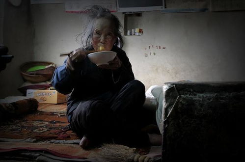 亲家住院儿子让她去伺候她不愿意,儿媳这么大年纪了,矫情什么