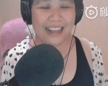 lucky表情包动图摇头摇头