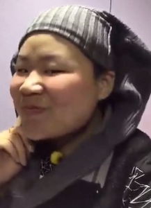 女版小岳岳出炉妹子实力模仿岳云鹏表情和动作神同步