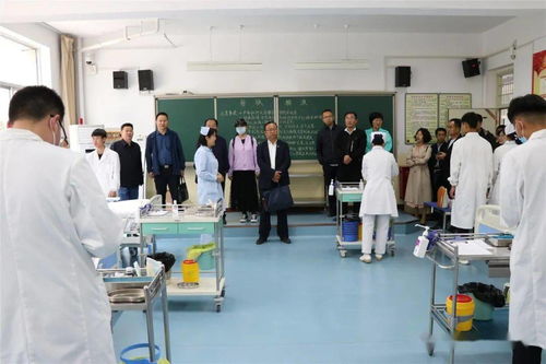 全区职业院校双优互观互评领导专家来市职业技术学校检查指导