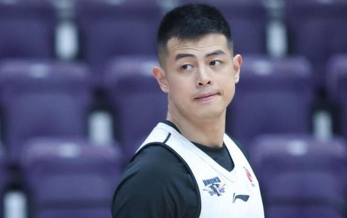 时隔四年,首钢核心或将二次入中国选男篮,官宣闵鹿蕾重新上任