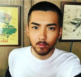 各路男神迷之自拍,最后一颗毒瘤太辣眼