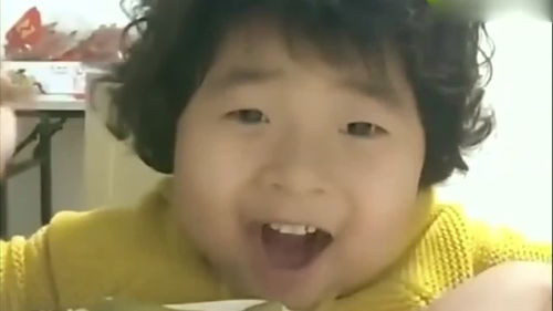 童星李欣蕊搞笑模仿宋小宝,这表情太像了,真是太有才了