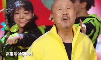 元宵晚会唱抖音热曲,周一围听到学猫叫表情亮了,最真实观众