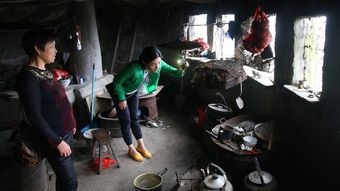 孤寡老人花26万修活人墓内部机关重重