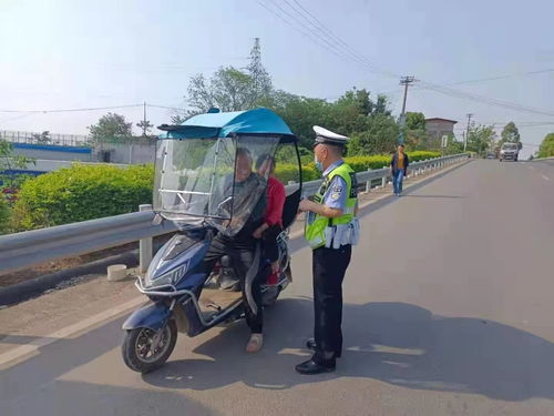 五一,他们一直在路上坚守