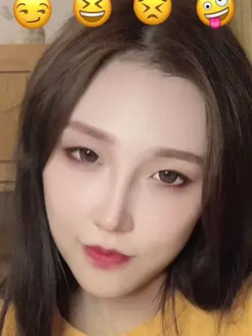 美女卖萌清纯妹子模仿表情包特效拍摄labanda