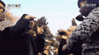 奇葩丨广场舞大爷大妈解锁了新姿势打架舞动作要领是用小拳拳捶你胸口